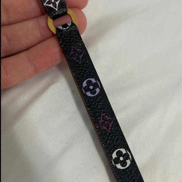 Authentic LOUIS VUITTON Strap For Cell Phone Multi-Color Canvas - Picture 2 of 5